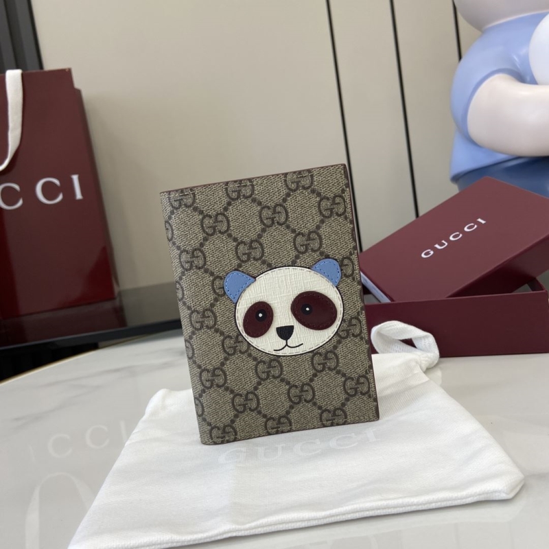 G*u*i wallets & purse
